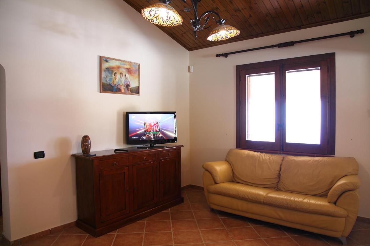 Sikelios Apartments Чефалу Экстерьер фото