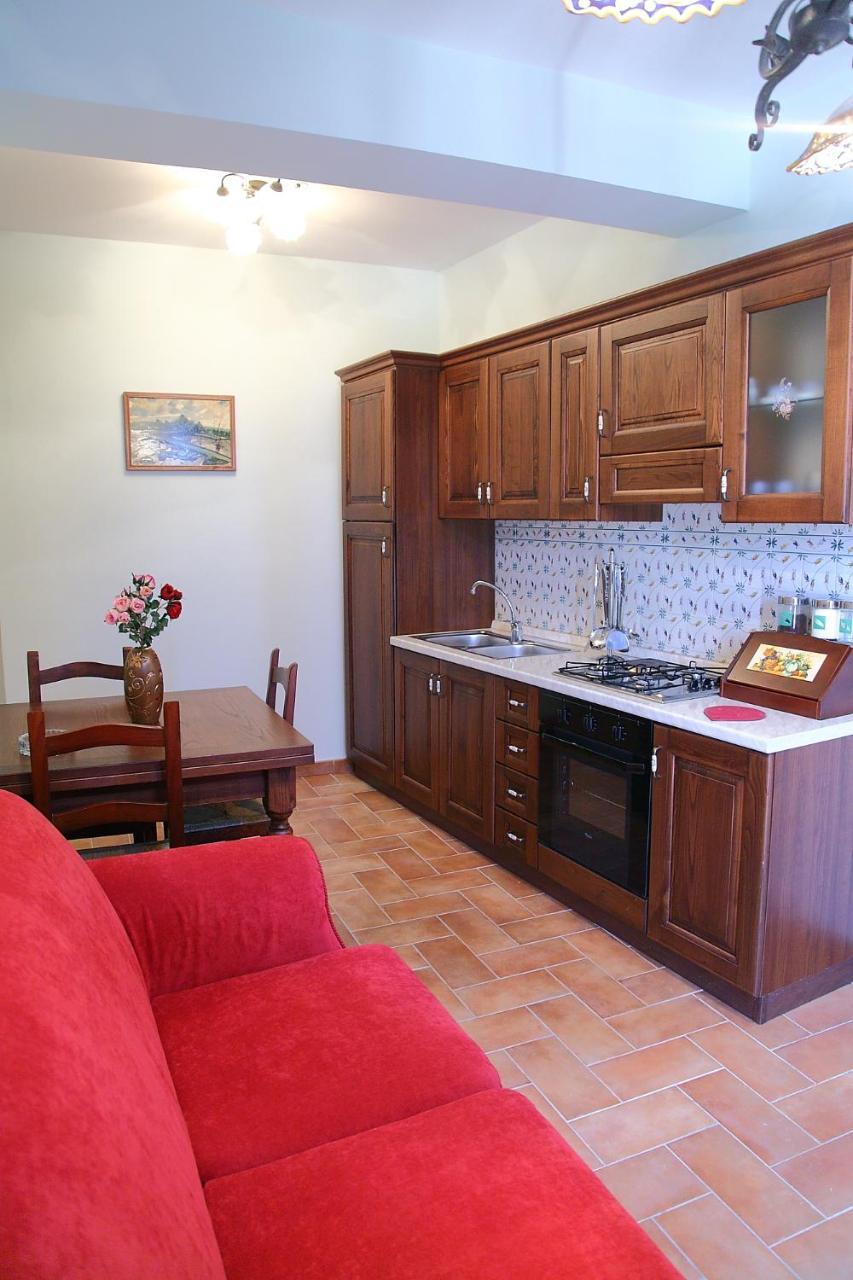 Sikelios Apartments Чефалу Экстерьер фото