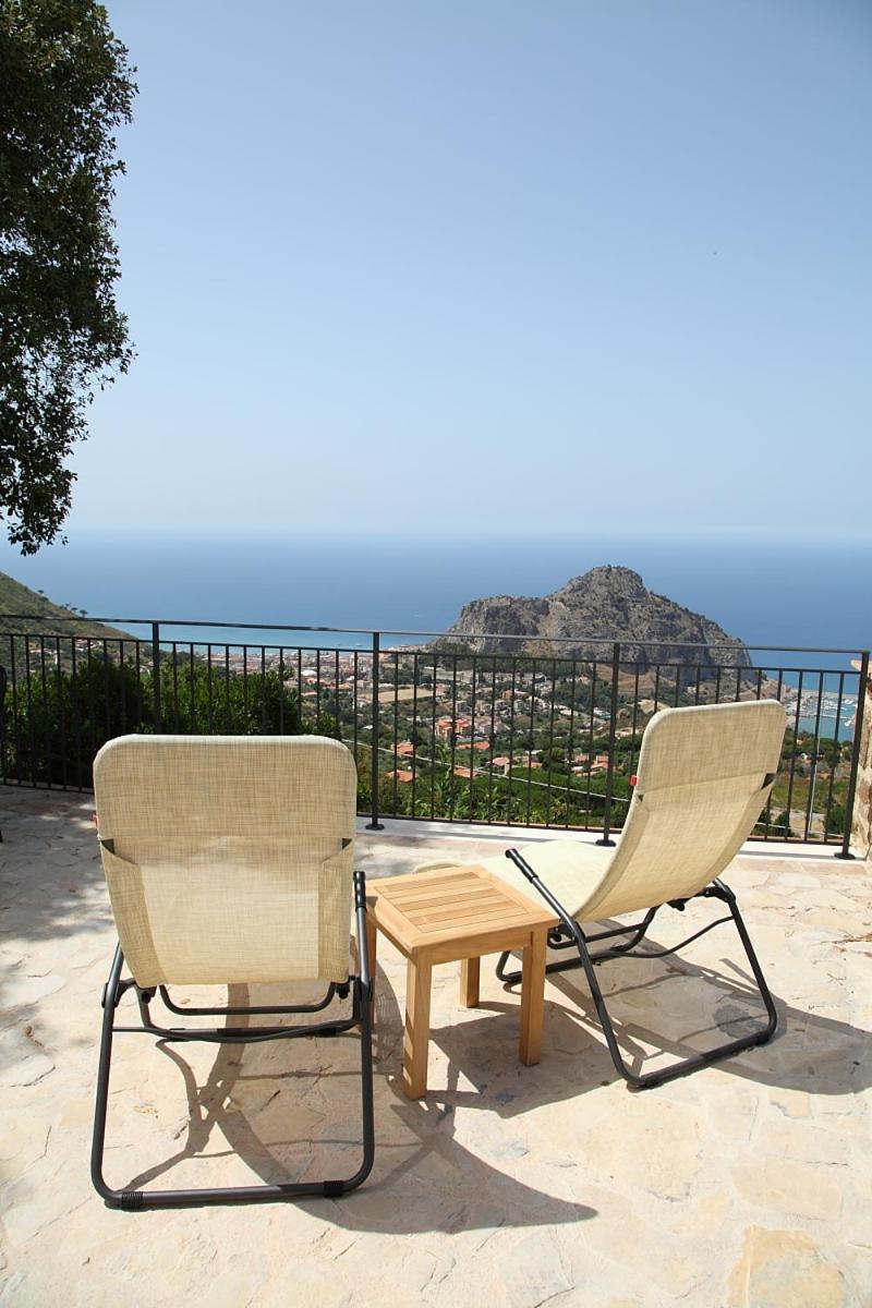 Sikelios Apartments Чефалу Экстерьер фото