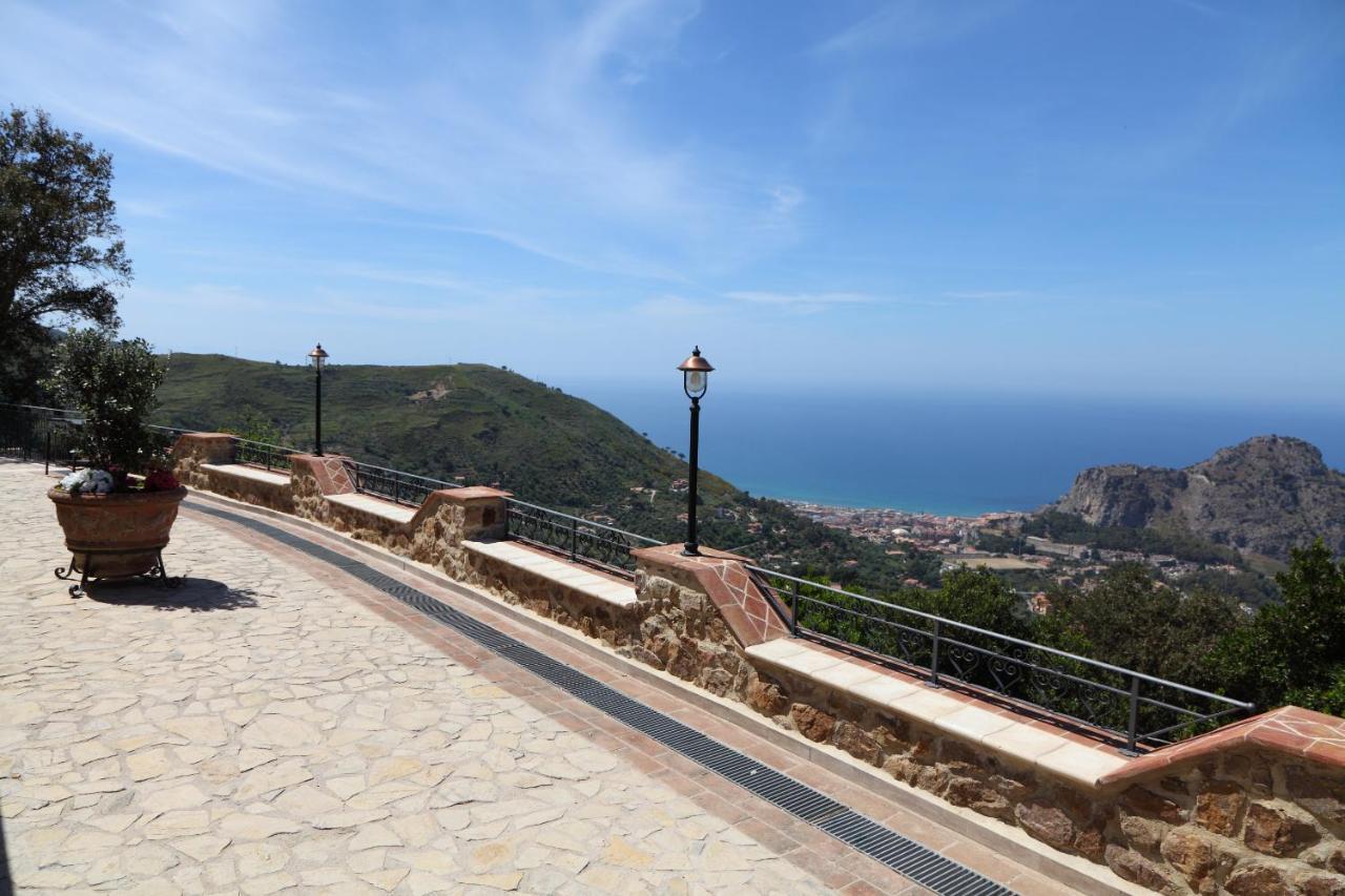 Sikelios Apartments Чефалу Экстерьер фото