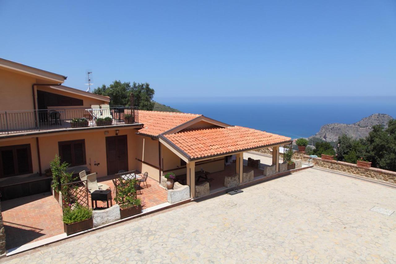 Sikelios Apartments Чефалу Экстерьер фото